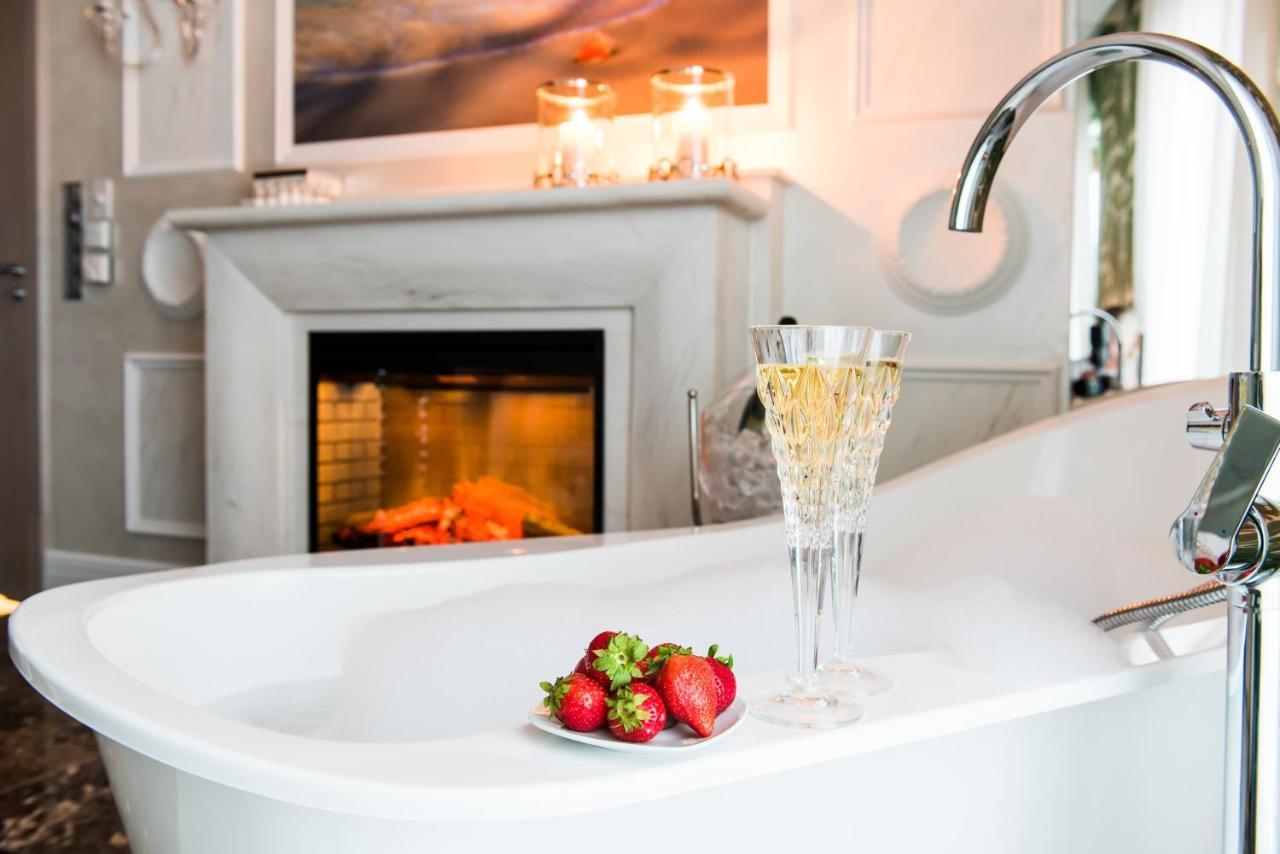 Diamonds Luxury Old Town Residence 크라쿠프 외부 사진